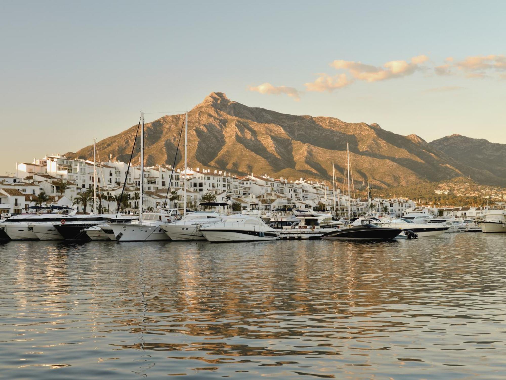 Apartament Vacation Marbella I Stylish 5Bdr Penthouse, Sea And Marina View Zewnętrze zdjęcie
